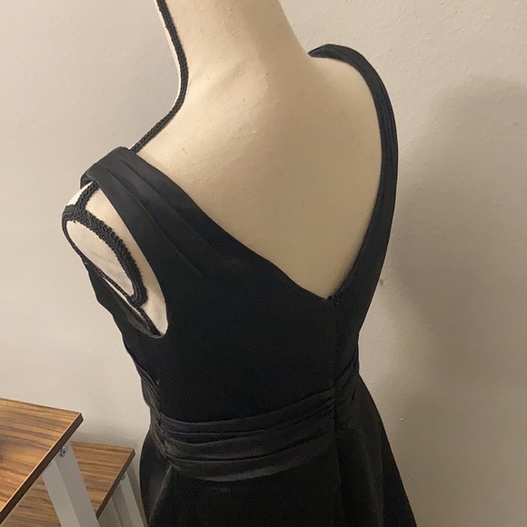 David’s Bridal Black Knee Length Bridesmaid Dress - Picture 3 of 4